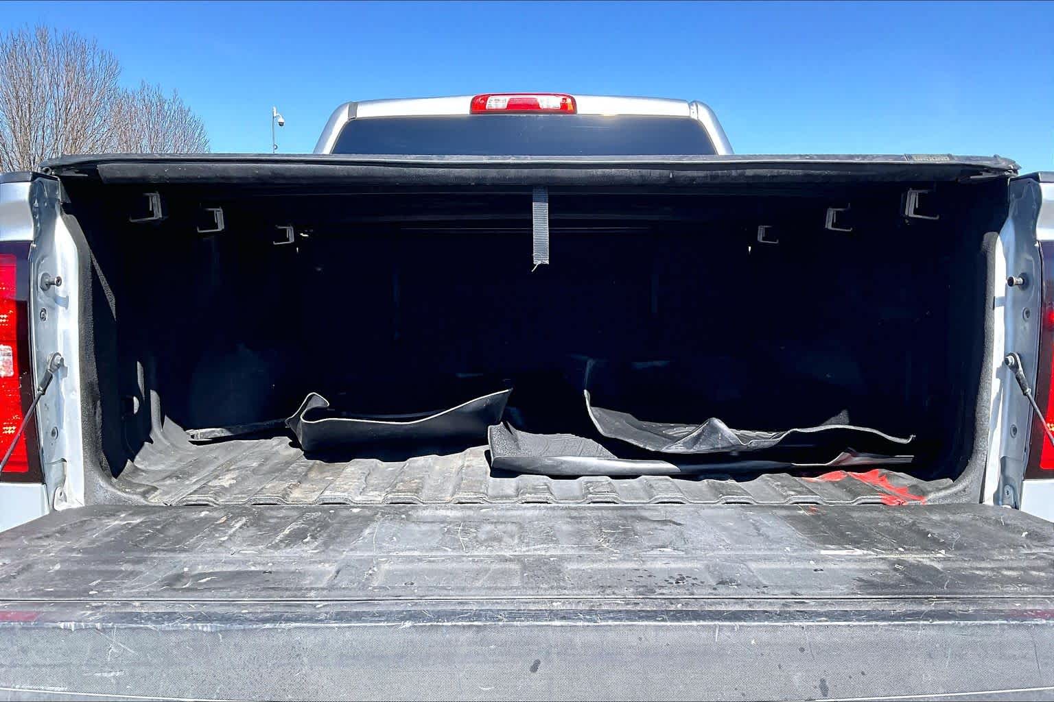 Thumbnail: 2018 Chevrolet Silverado 1500 - 18