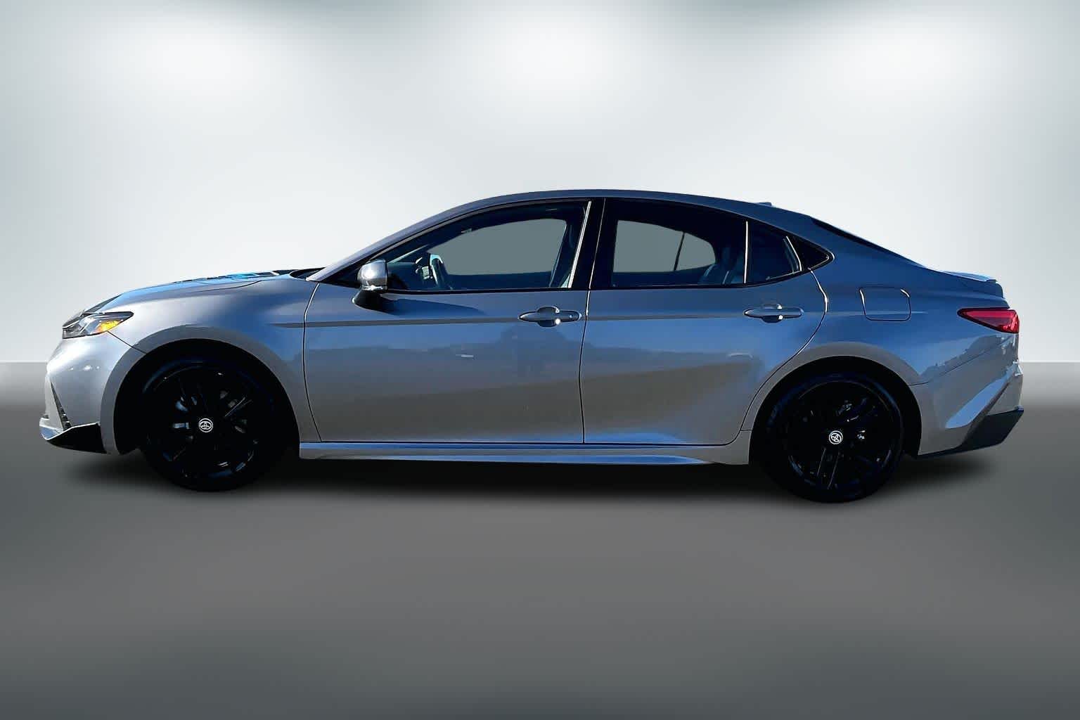 Thumbnail: 2025 Toyota Camry - 3