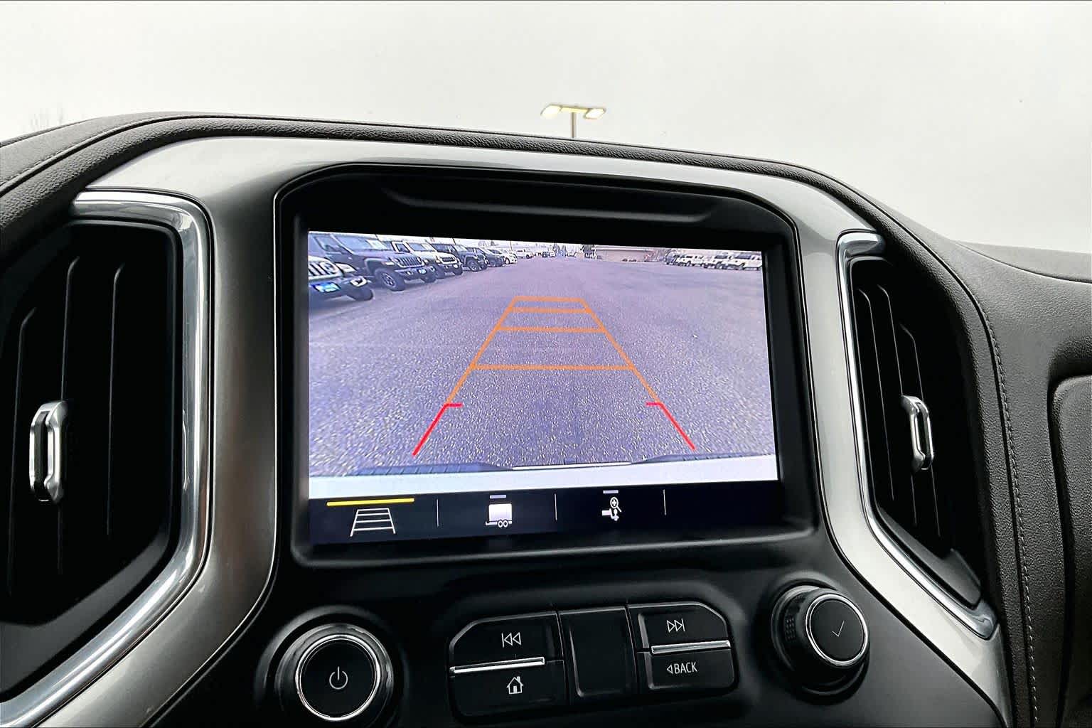 Thumbnail: 2019 Chevrolet Silverado 1500 - 25