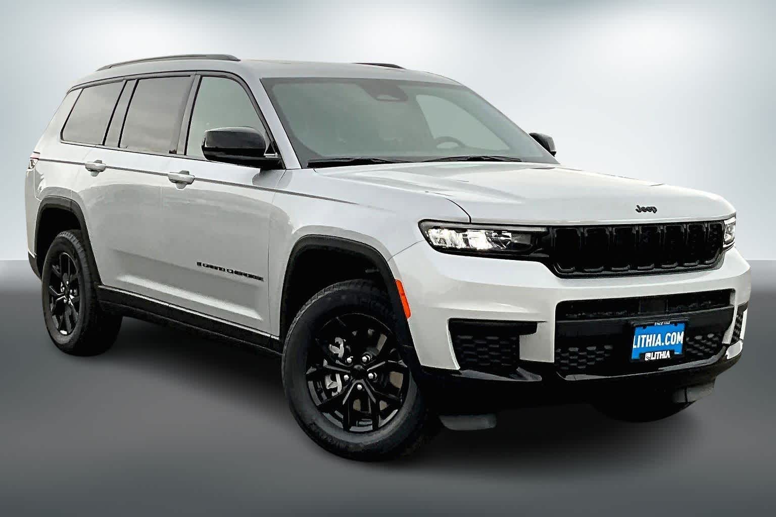 Thumbnail: 2025 Jeep Grand Cherokee - 22