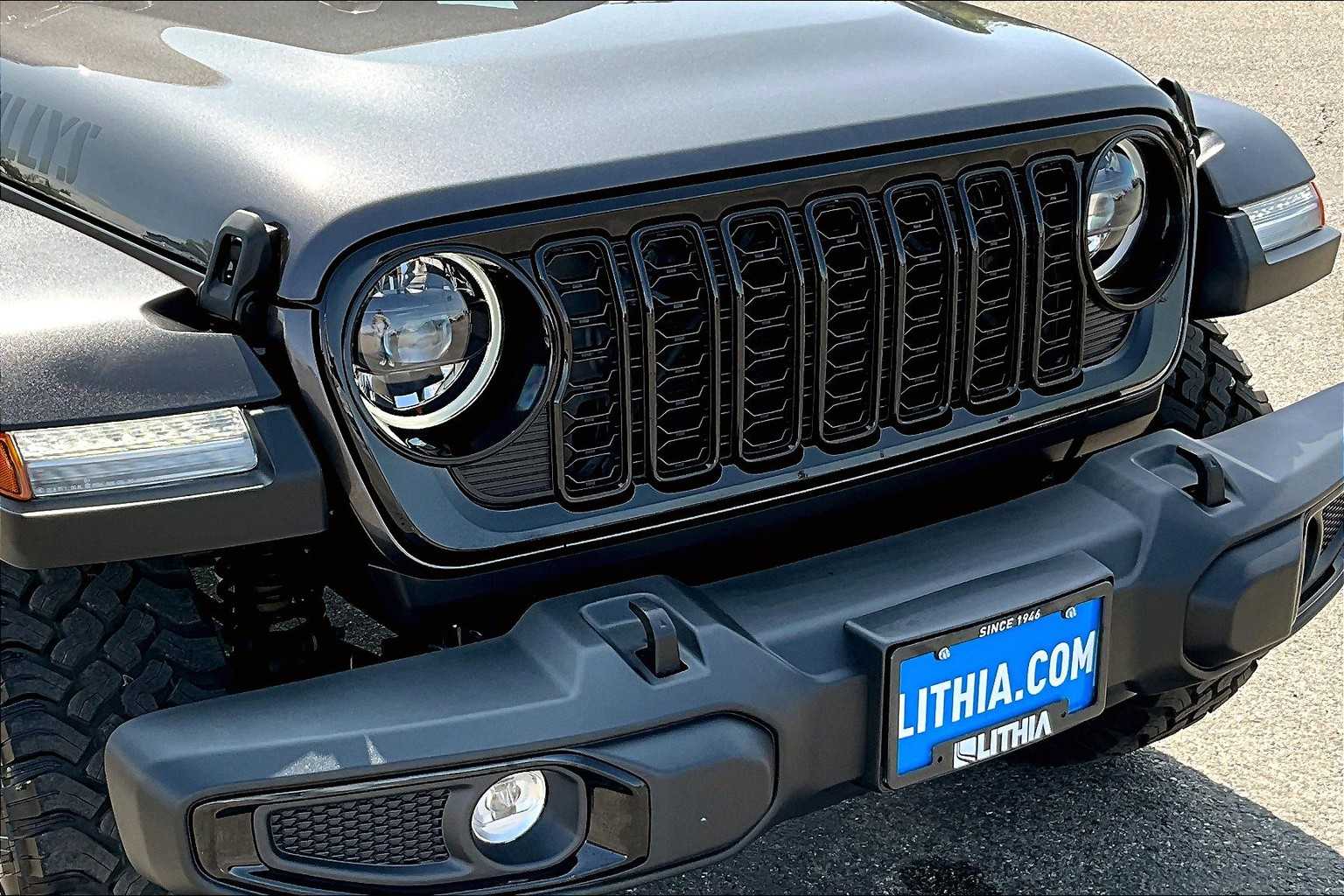 2024 Jeep Wrangler Sport 30