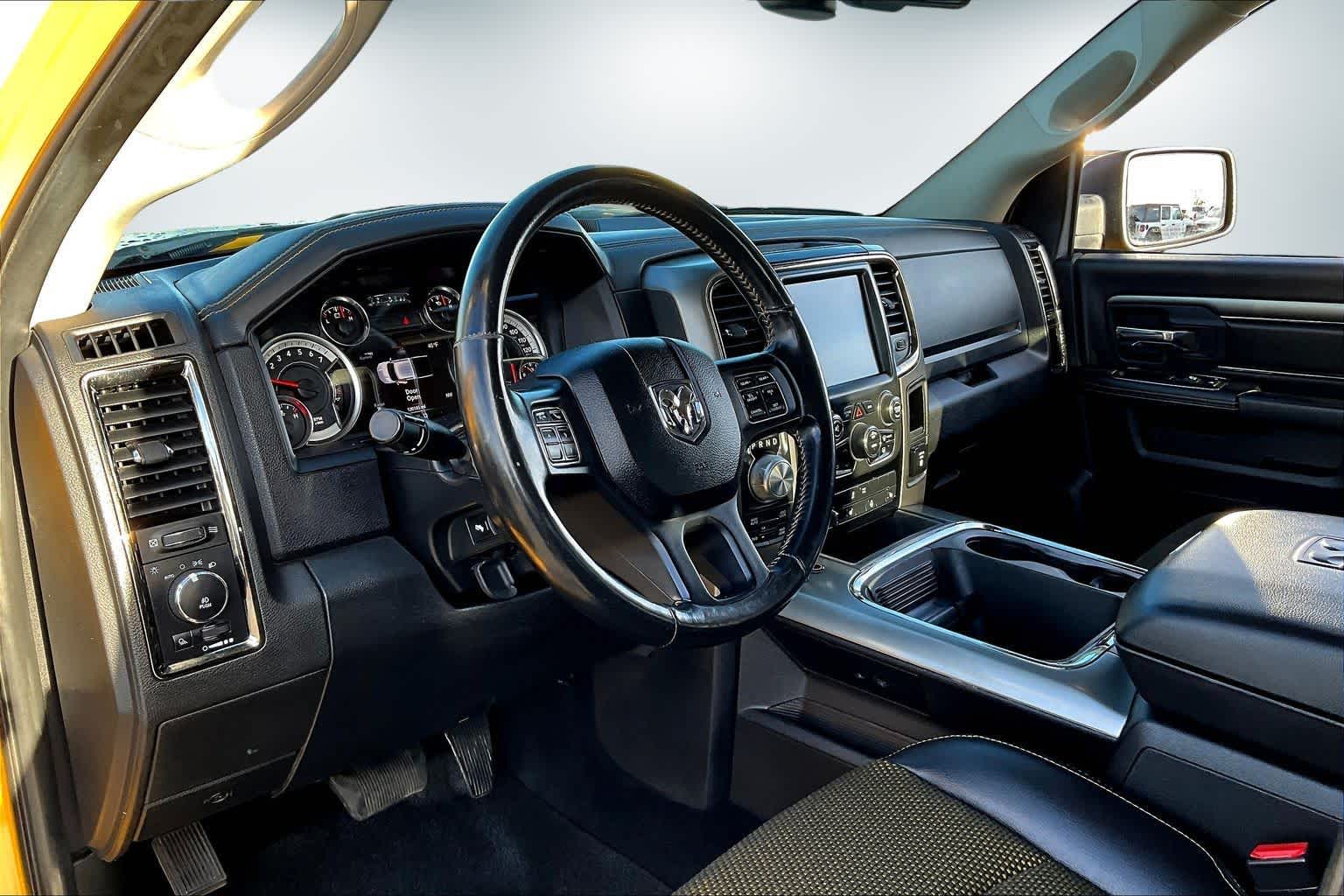 2016 Ram 1500 Sport photo 2