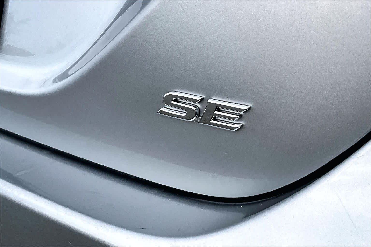 Thumbnail: 2023 Toyota Camry - 7