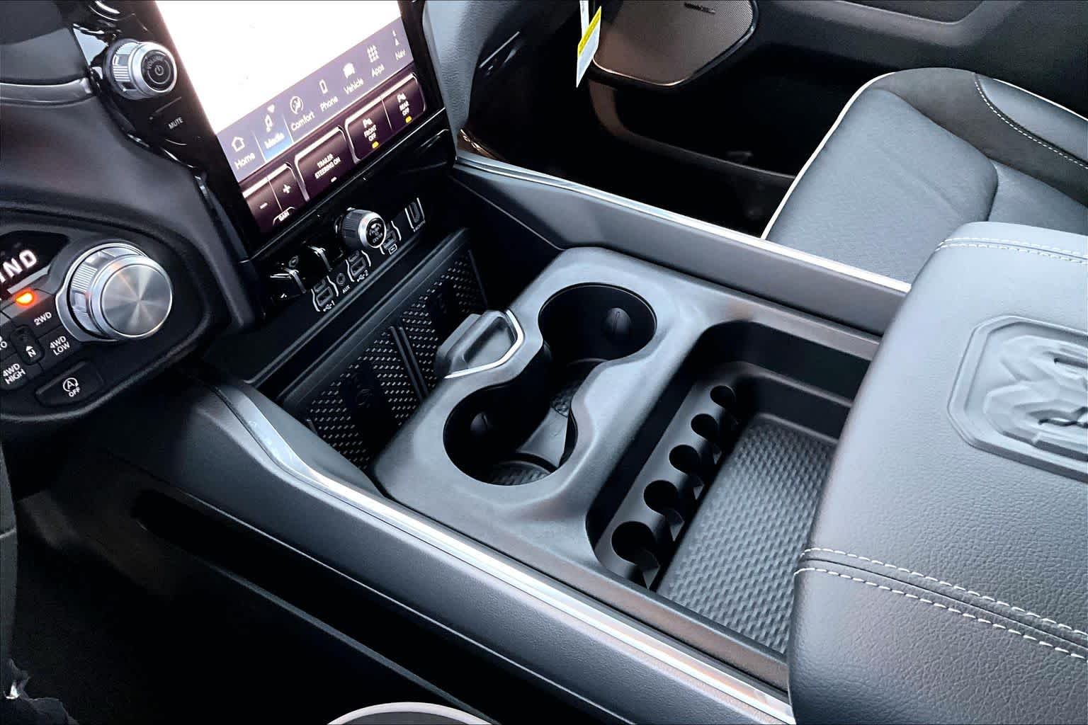 Thumbnail: 2026 RAM 1500 - 17