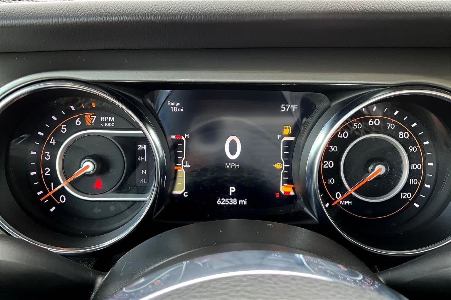 Thumbnail: 2023 Jeep Gladiator - 17