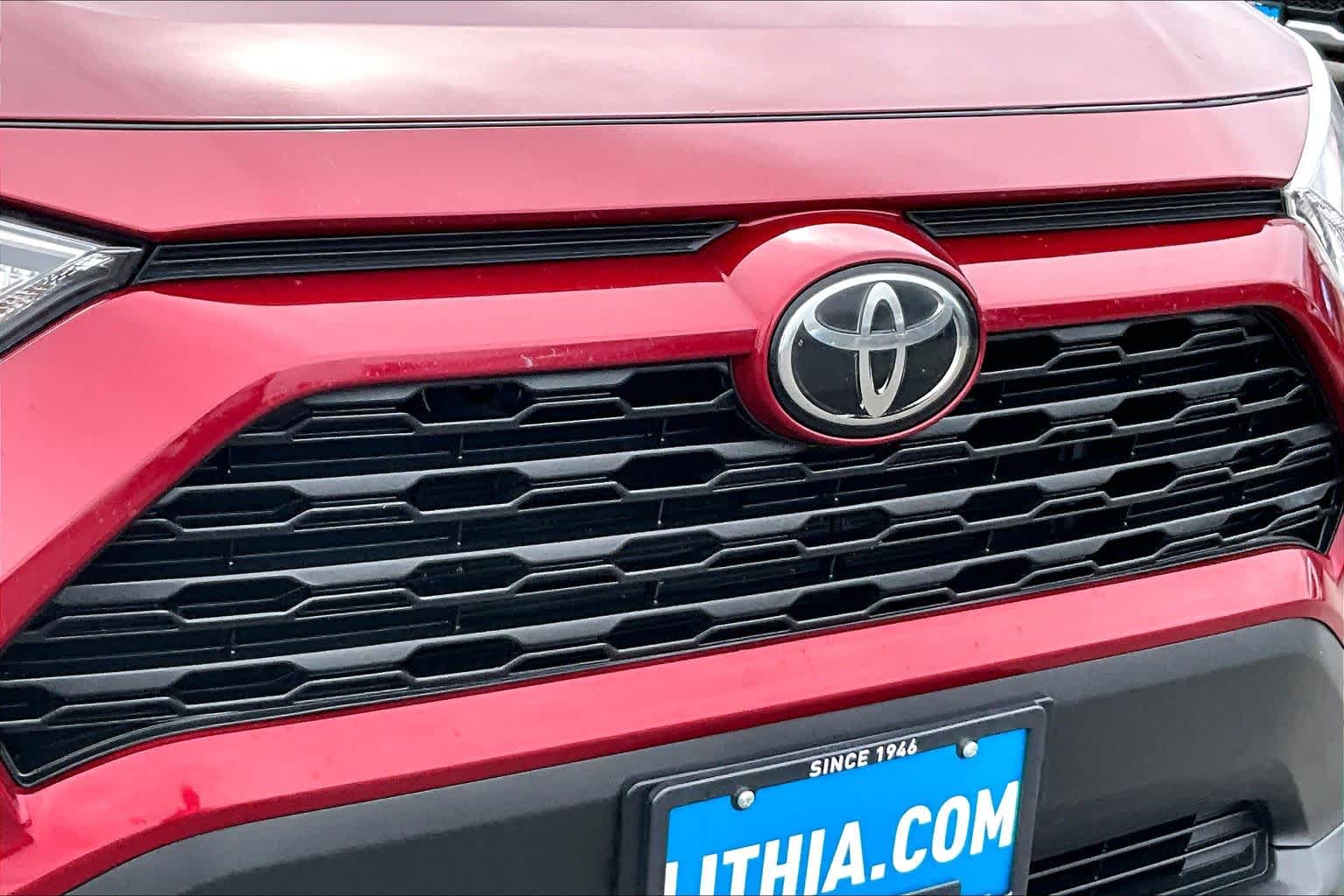 Thumbnail: 2020 Toyota RAV4 - 33