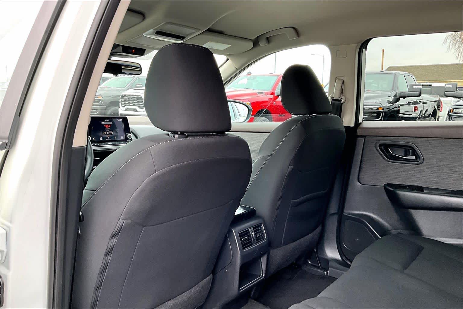 Thumbnail: 2023 Nissan Rogue - 12