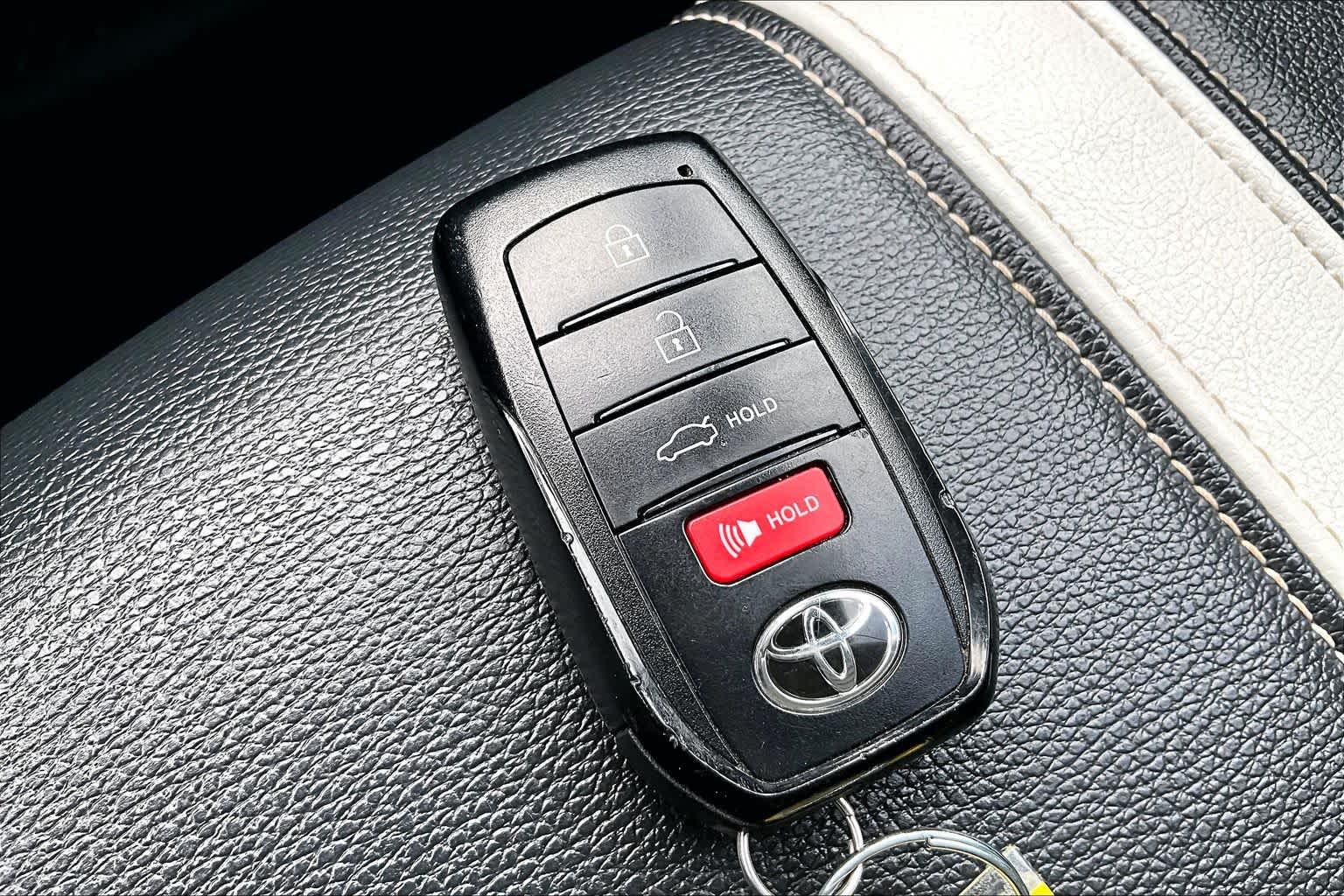 Thumbnail: 2025 Toyota Camry - 19