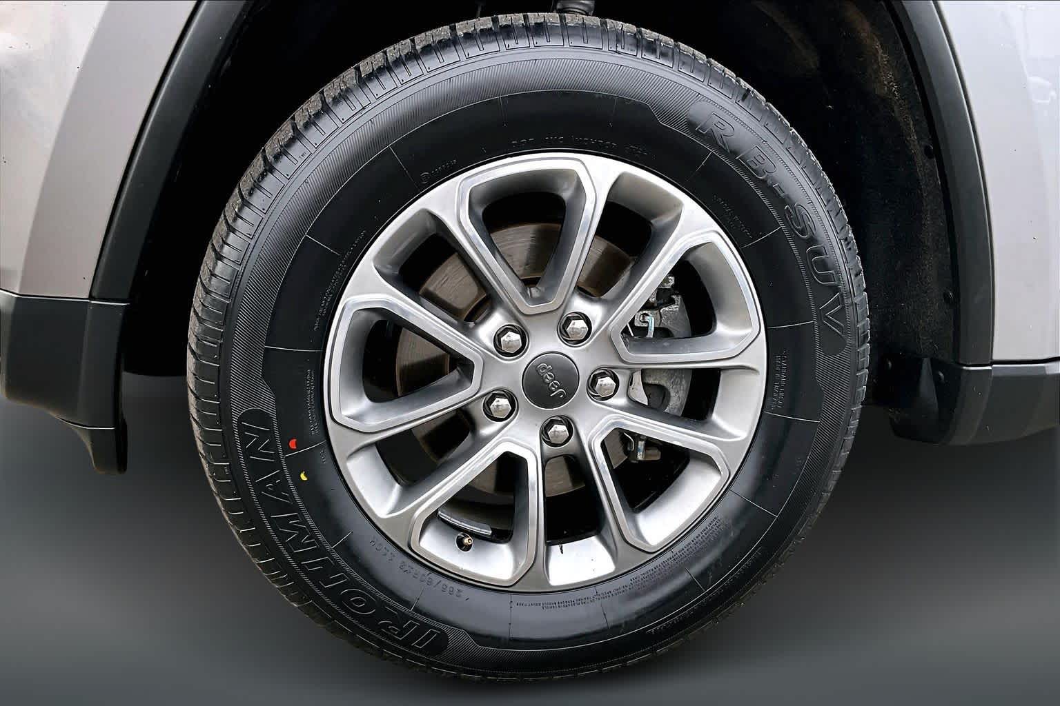 Thumbnail: 2016 Jeep Grand Cherokee - 8