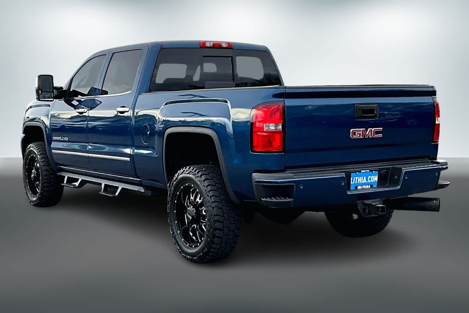 Thumbnail: 2015 GMC Sierra 2500 - 4