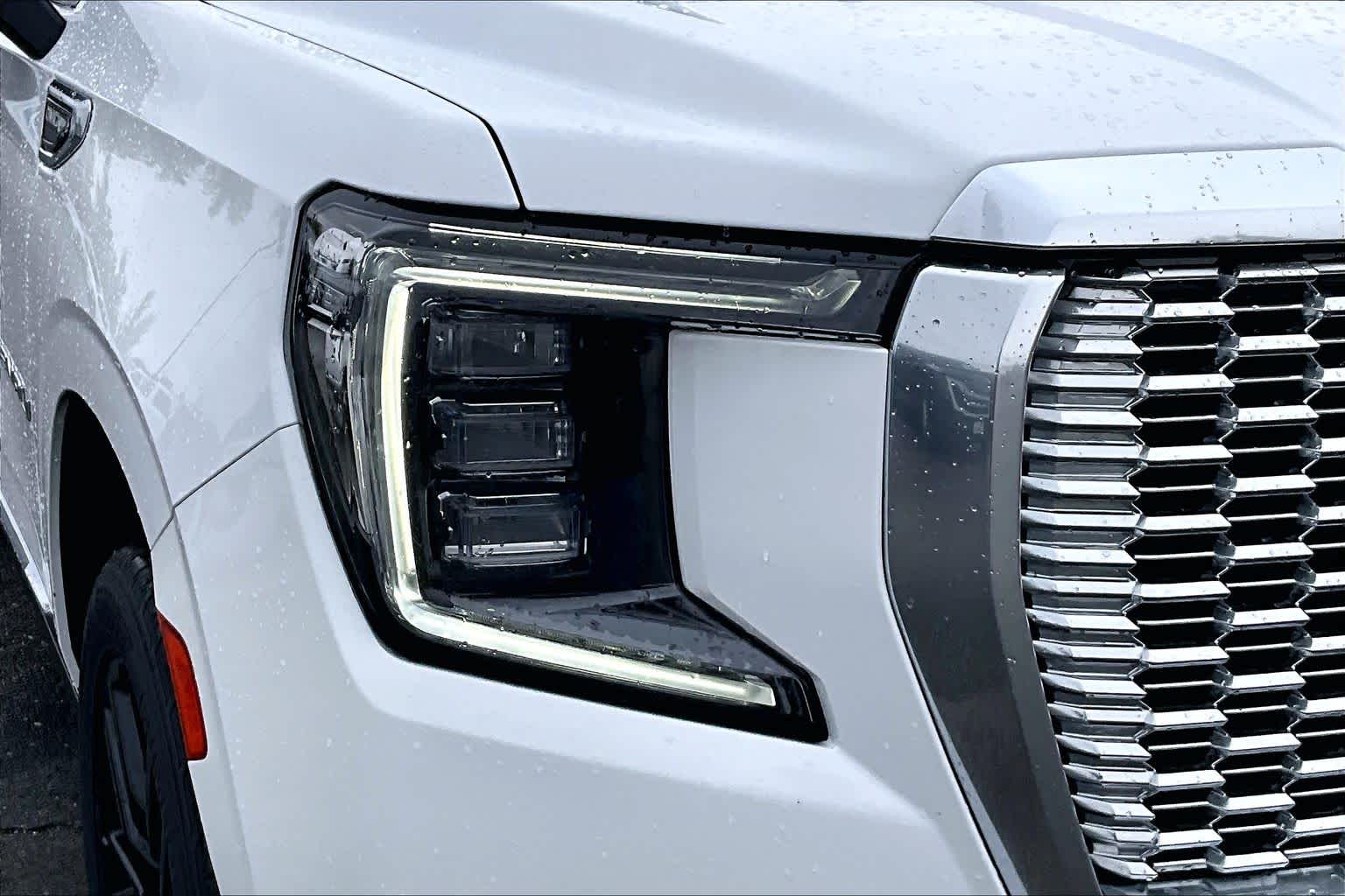 Thumbnail: 2022 GMC Yukon - 32