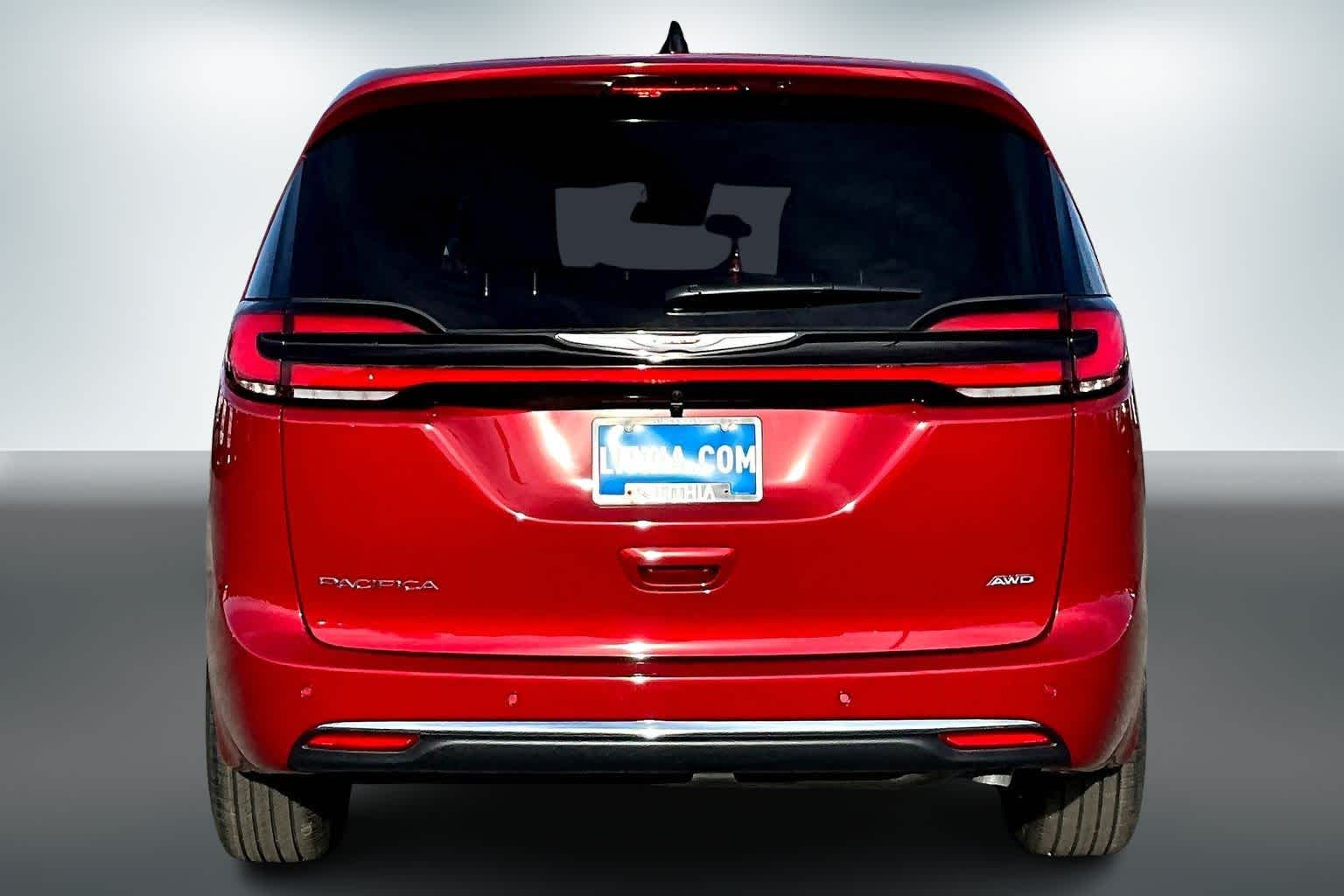 Thumbnail: 2026 Chrysler Pacifica - 5