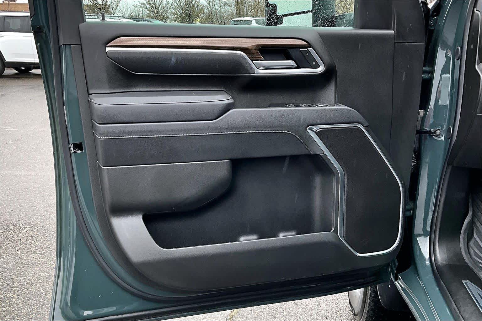 Thumbnail: 2025 Chevrolet Silverado 3500 - 26