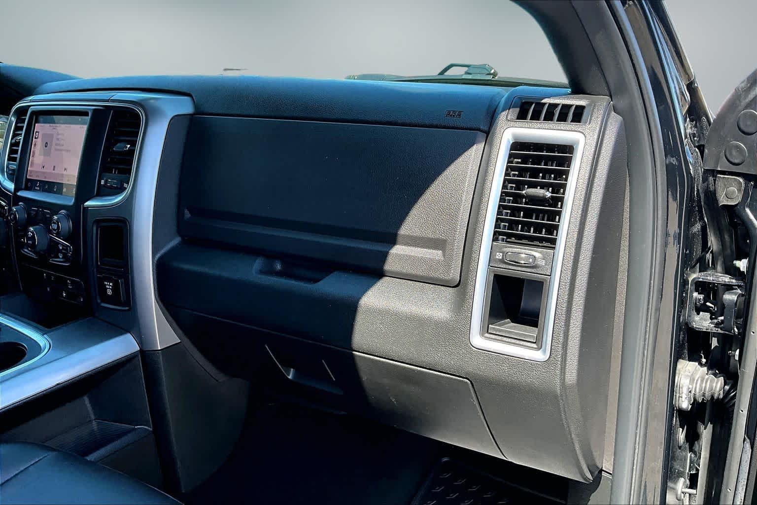 Thumbnail: 2024 RAM 1500 Classic - 22