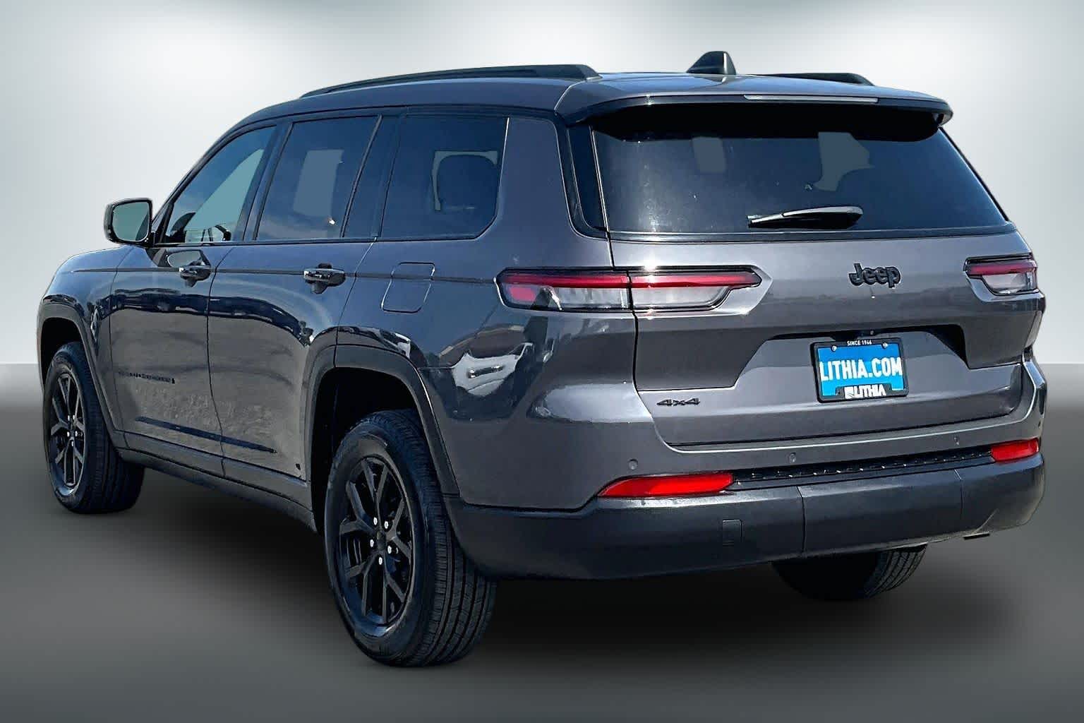 Thumbnail: 2024 Jeep Grand Cherokee L - 4