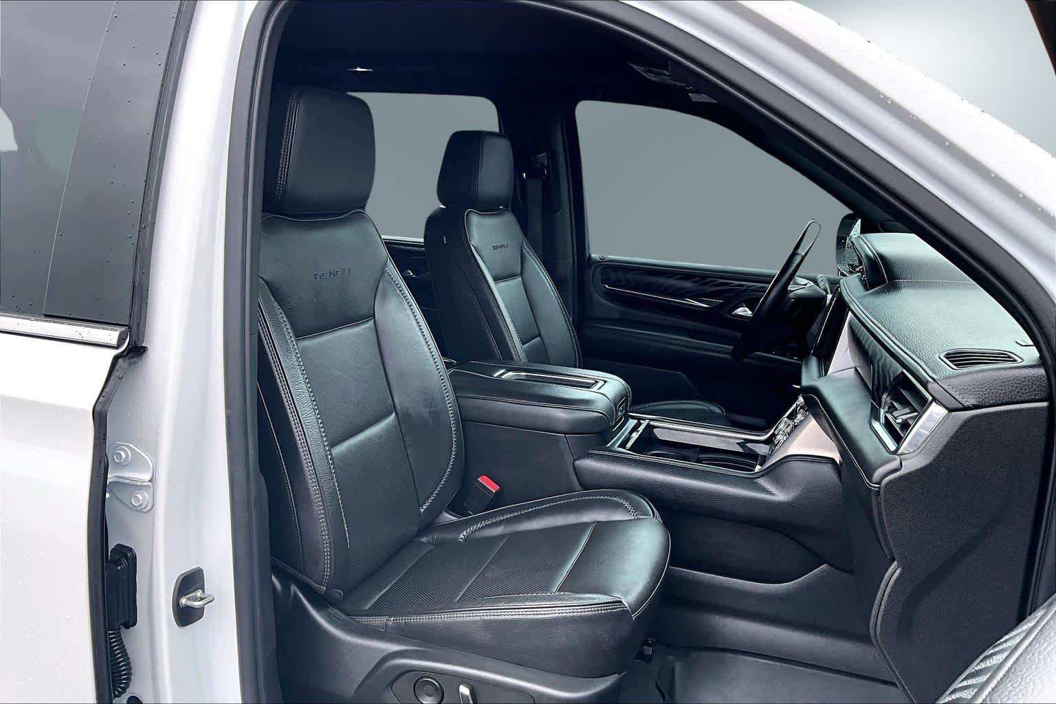 Thumbnail: 2022 GMC Yukon - 13