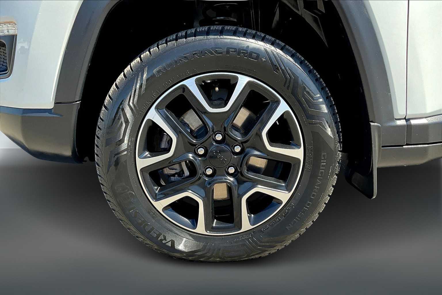 Thumbnail: 2020 Jeep Compass - 8