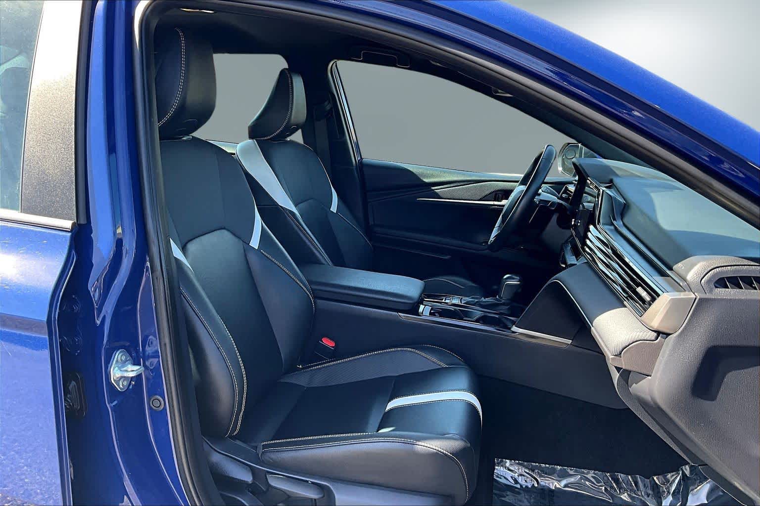 Thumbnail: 2025 Toyota Camry - 13