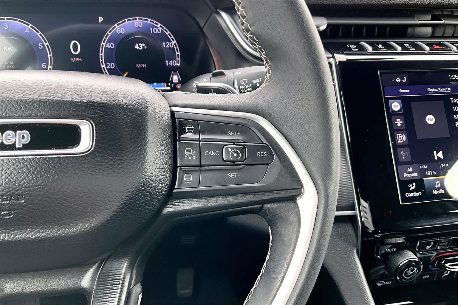 Thumbnail: 2024 Jeep Grand Cherokee L - 25