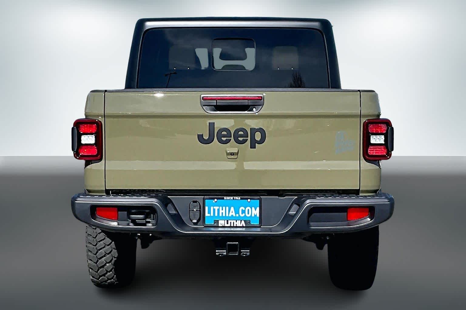 Thumbnail: 2026 Jeep Gladiator - 4