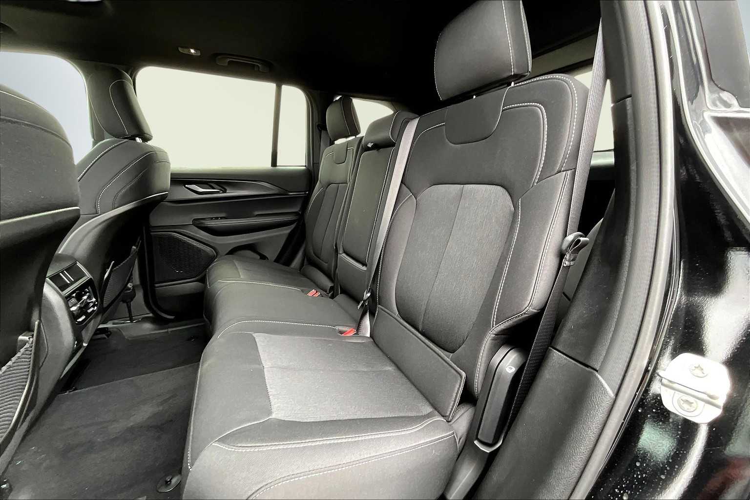 Thumbnail: 2025 Jeep Grand Cherokee - 13
