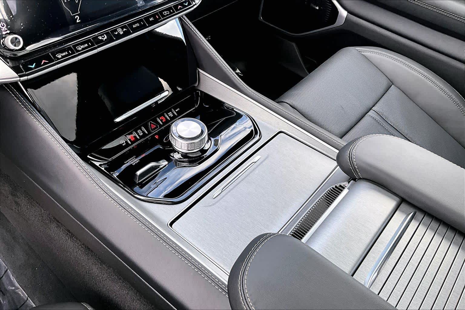 Thumbnail: 2026 Jeep Grand Wagoneer - 16