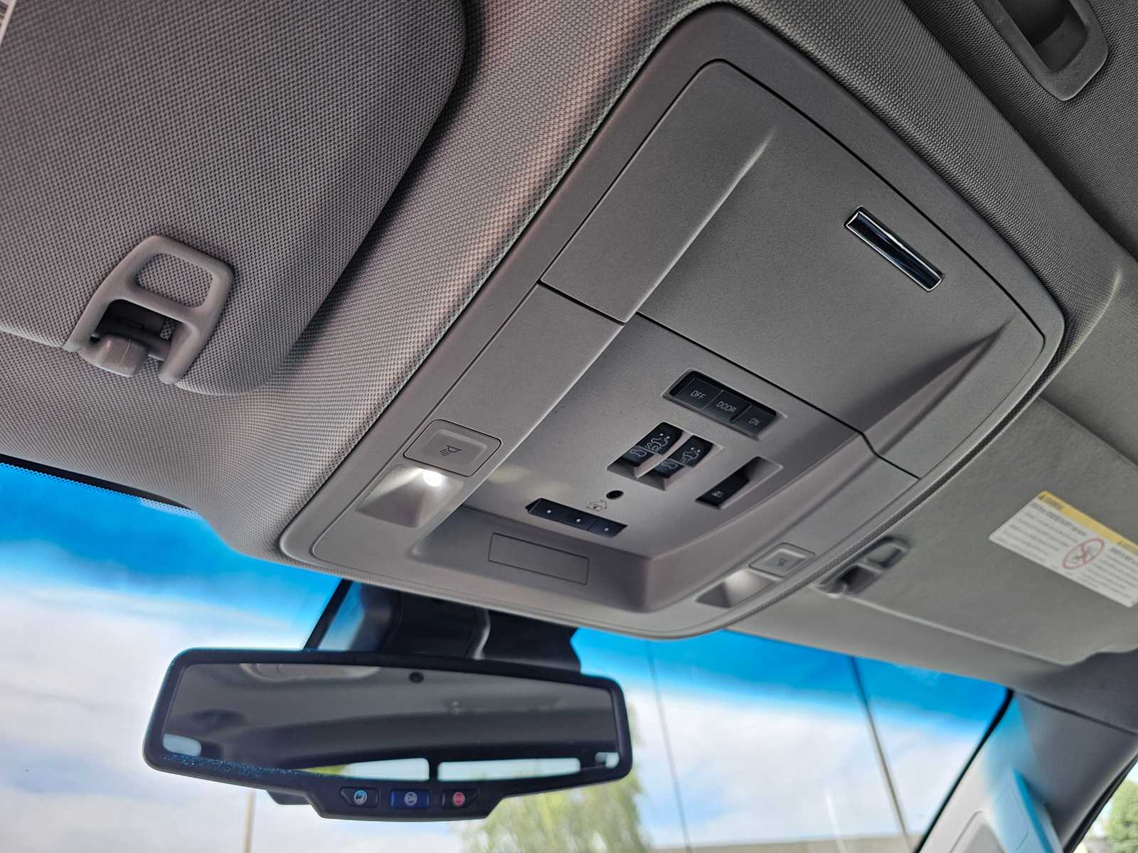 Thumbnail: 2018 GMC Sierra 3500 - 26