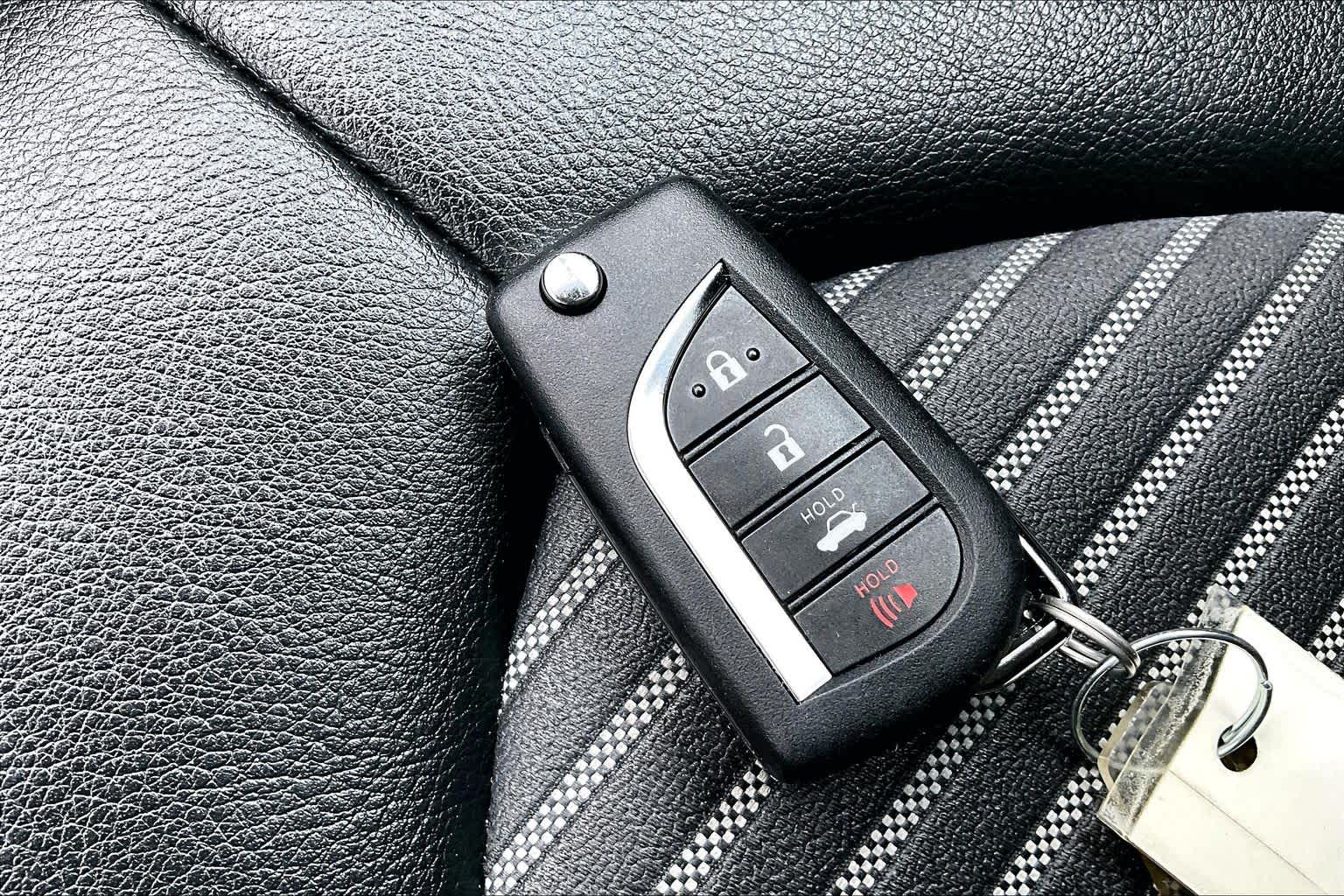 Thumbnail: 2023 Toyota Camry - 19