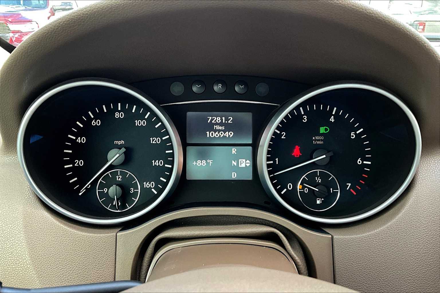 Thumbnail: 2011 Mercedes-Benz M-Class - 17