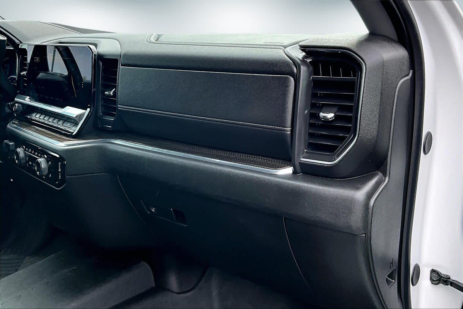 Thumbnail: 2024 Chevrolet Silverado 1500 - 23