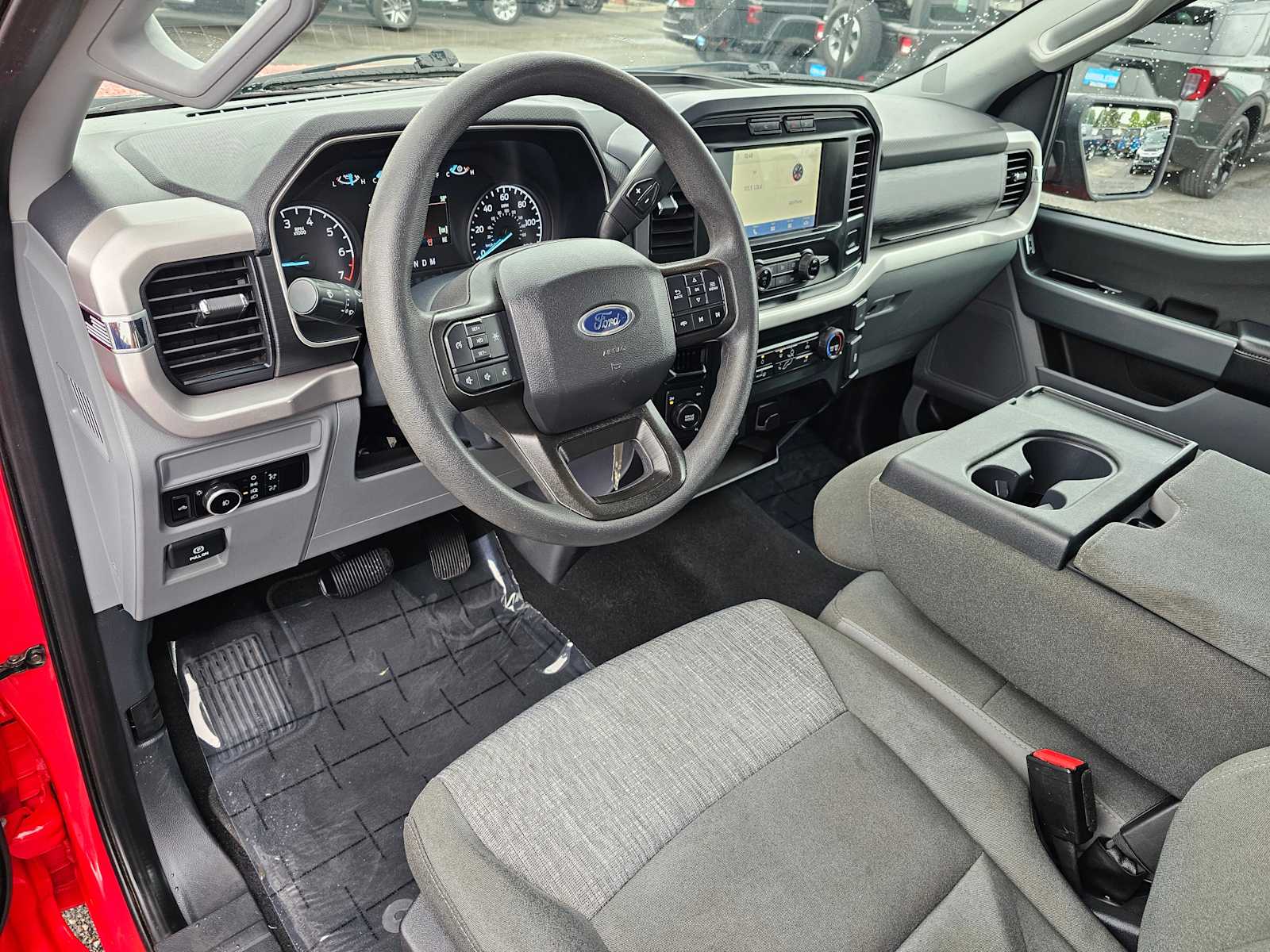 2023 Ford F-150 XLT 2