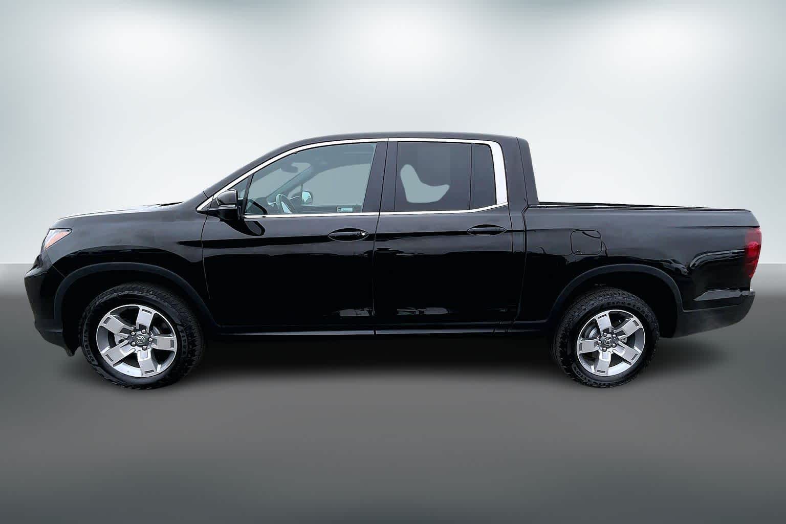Thumbnail: 2025 Honda Ridgeline - 2