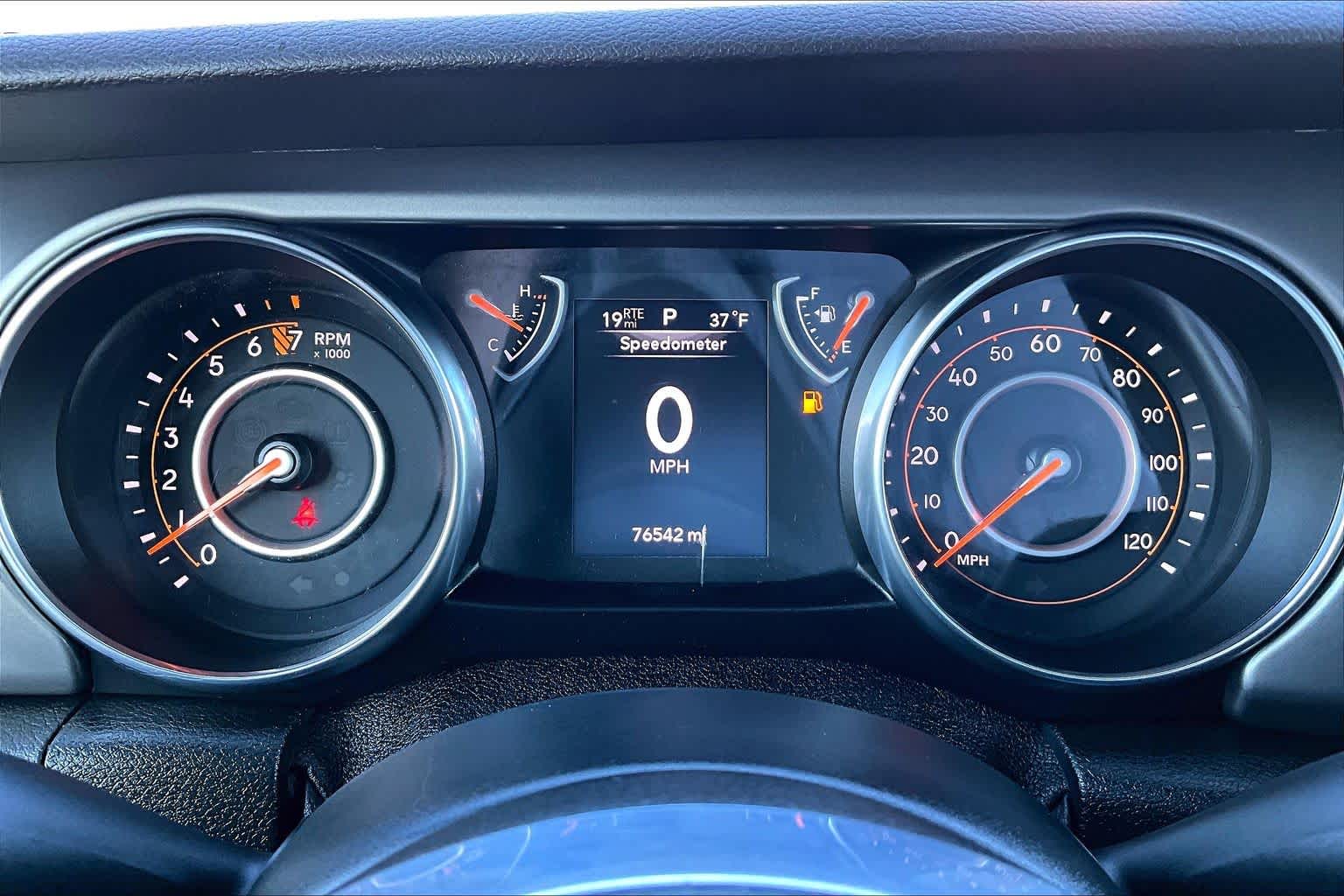 Thumbnail: 2020 Jeep Gladiator - 17