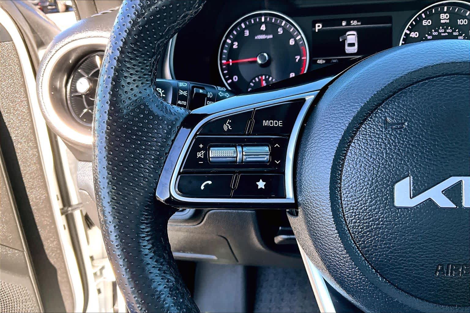 Thumbnail: 2023 Kia Forte - 24