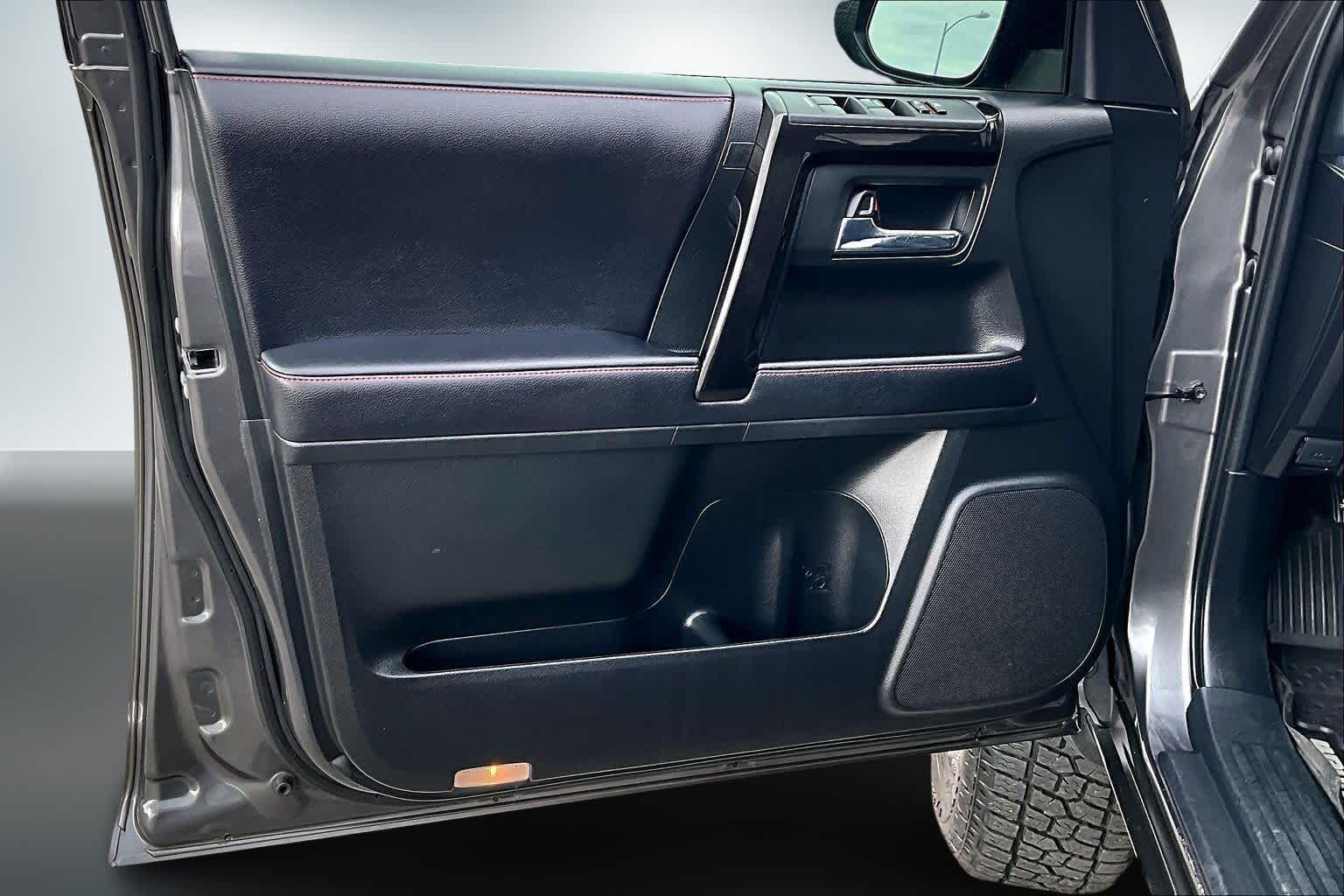 Thumbnail: 2019 Toyota 4Runner - 27