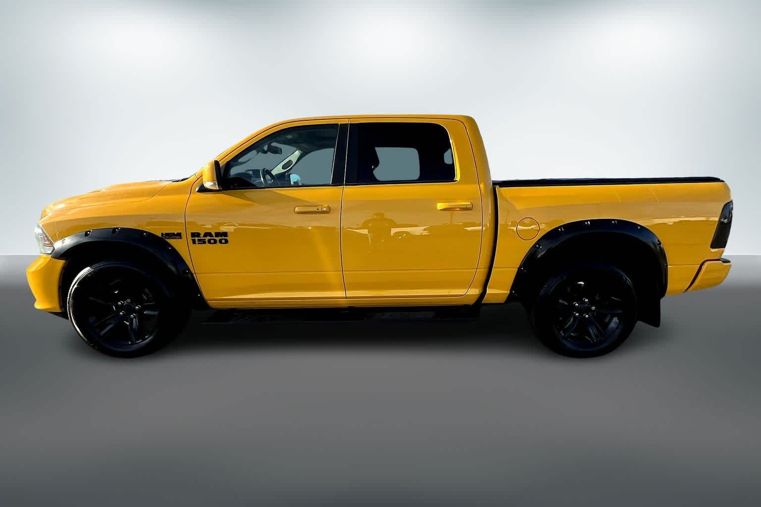 2016 Ram 1500 Sport photo 3