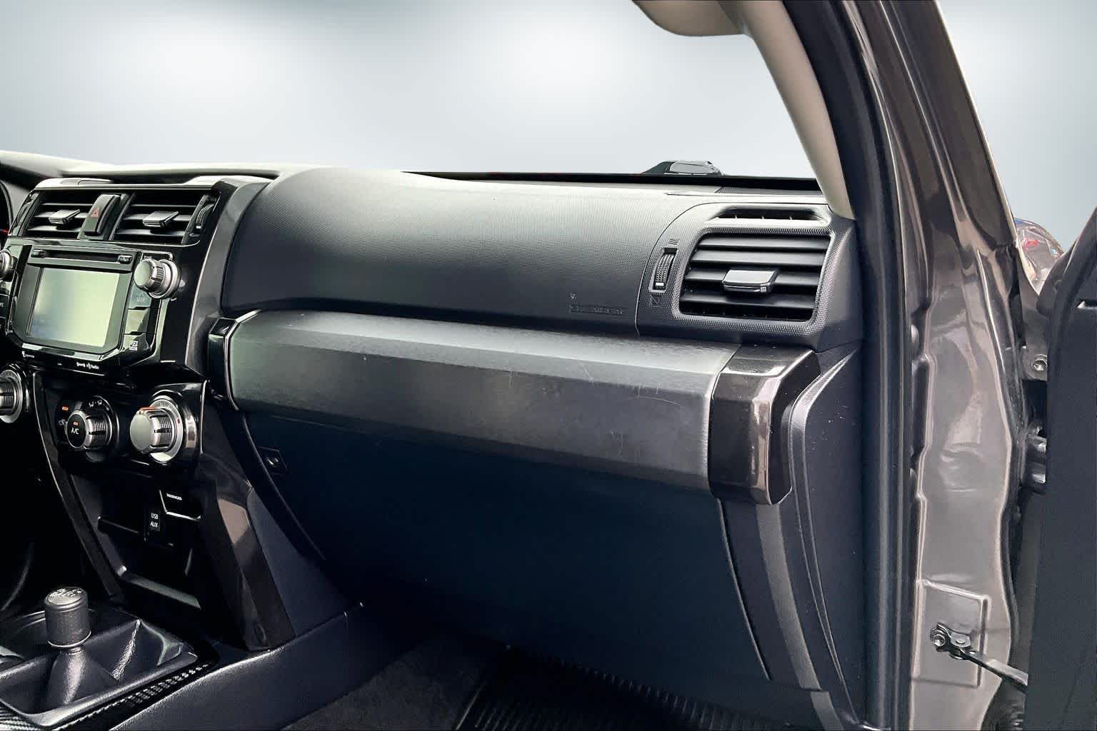 Thumbnail: 2019 Toyota 4Runner - 23