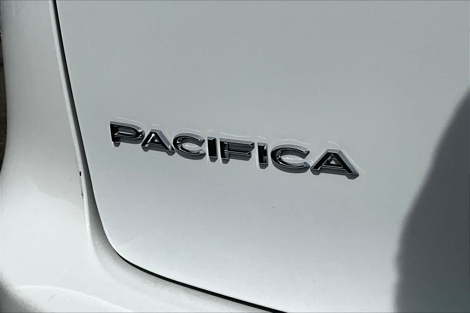 Thumbnail: 2024 Chrysler Pacifica - 7