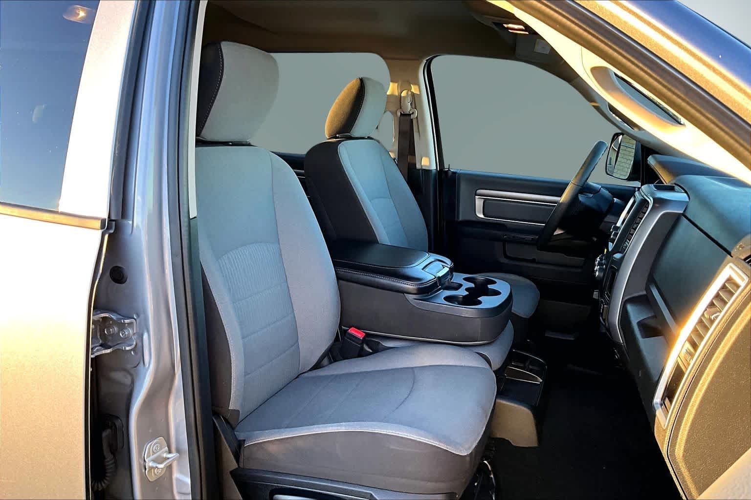 Thumbnail: 2023 RAM 1500 Classic - 13