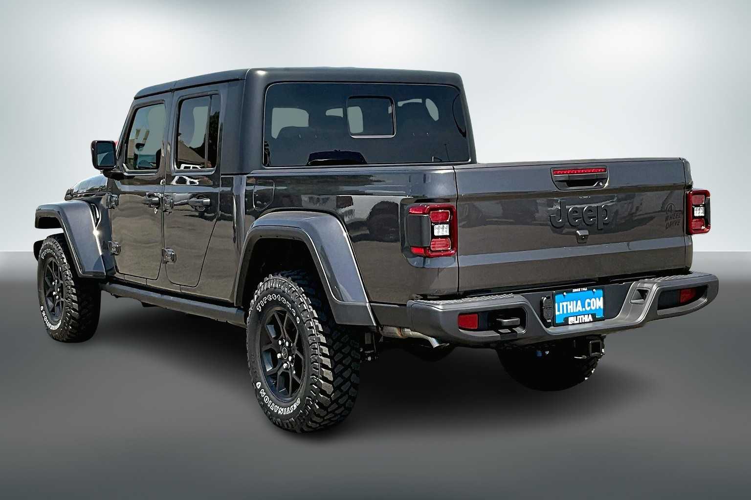 Thumbnail: 2025 Jeep Gladiator - 4