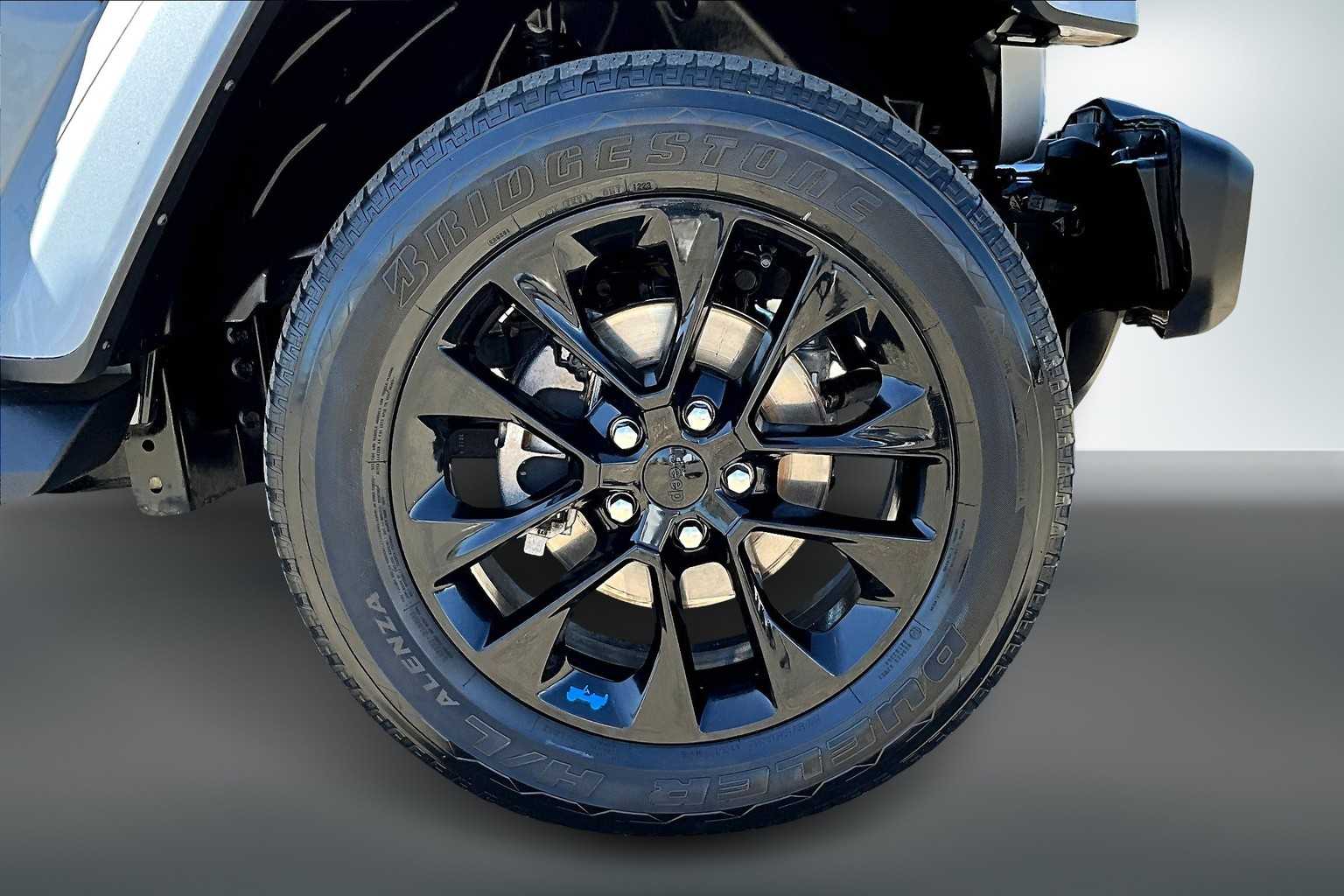 Thumbnail: 2023 Jeep Wrangler - 35