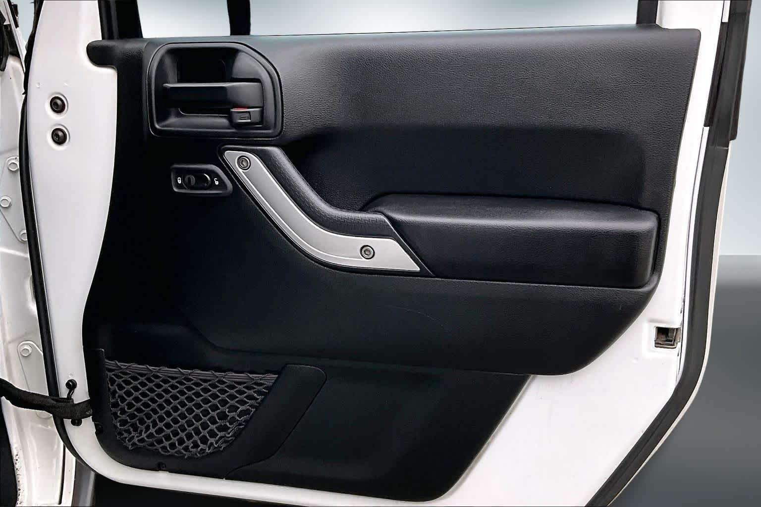 Thumbnail: 2017 Jeep Wrangler - 25