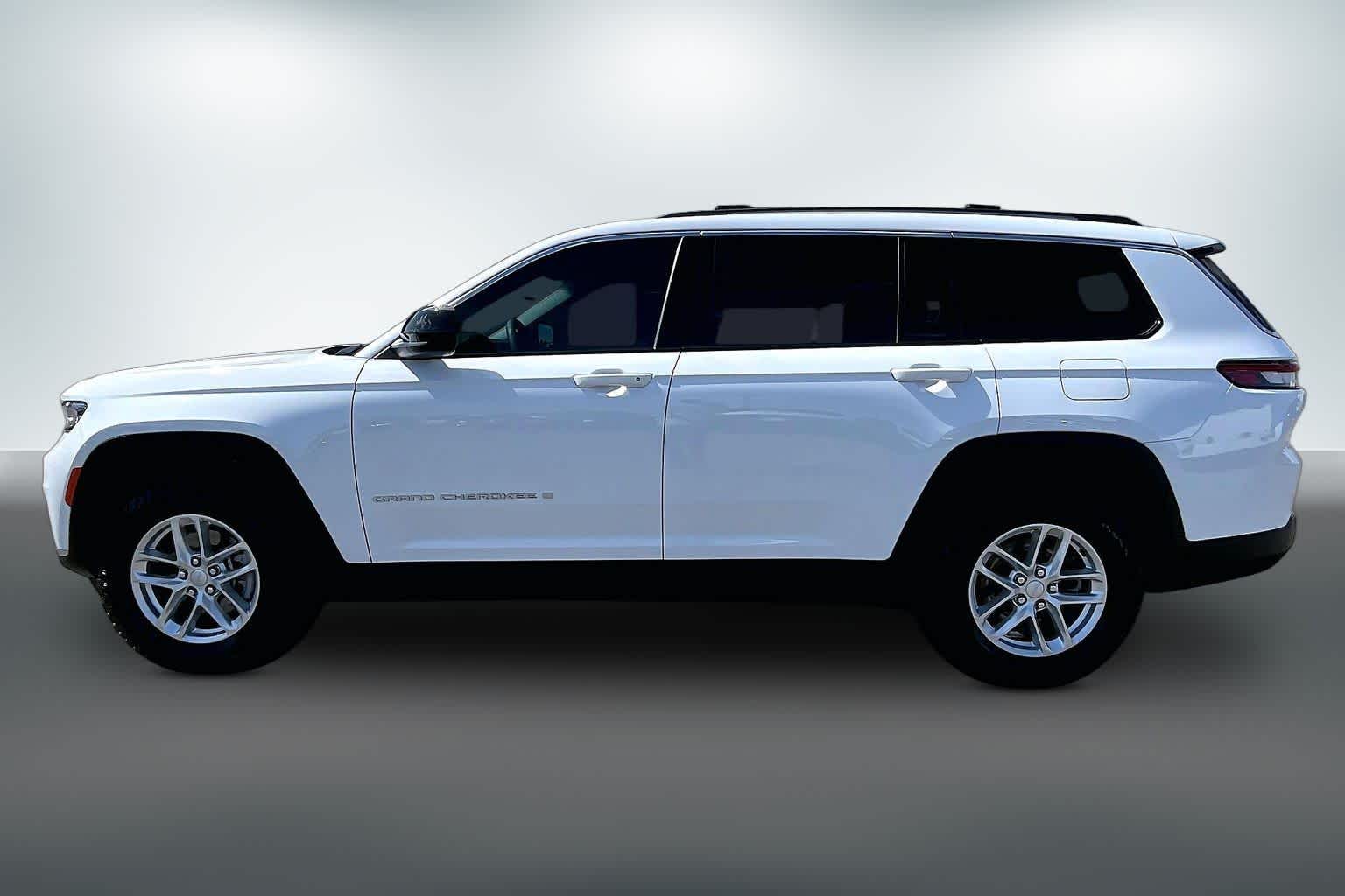 Thumbnail: 2024 Jeep Grand Cherokee L - 3