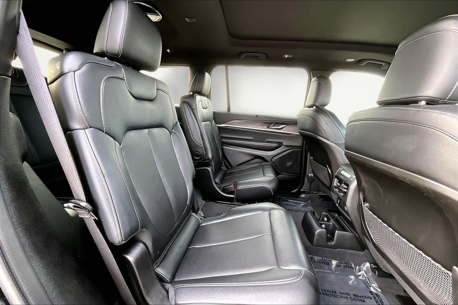 Thumbnail: 2024 Jeep Grand Cherokee L - 30