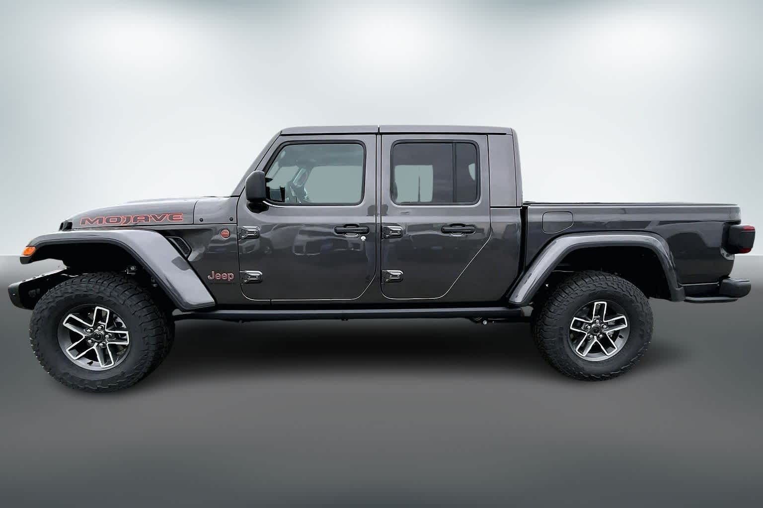 Thumbnail: 2026 Jeep Gladiator - 3