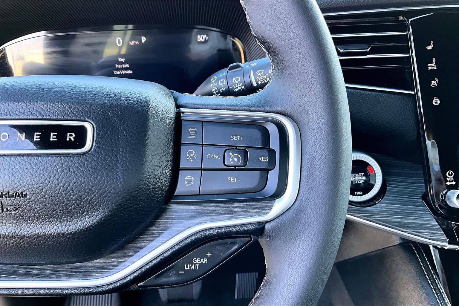 Thumbnail: 2024 Jeep Wagoneer - 25