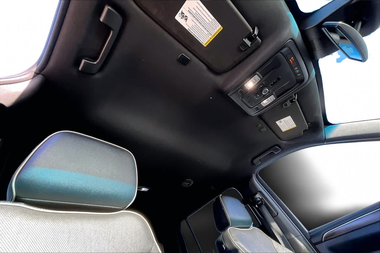 Thumbnail: 2023 Chevrolet Suburban - 32