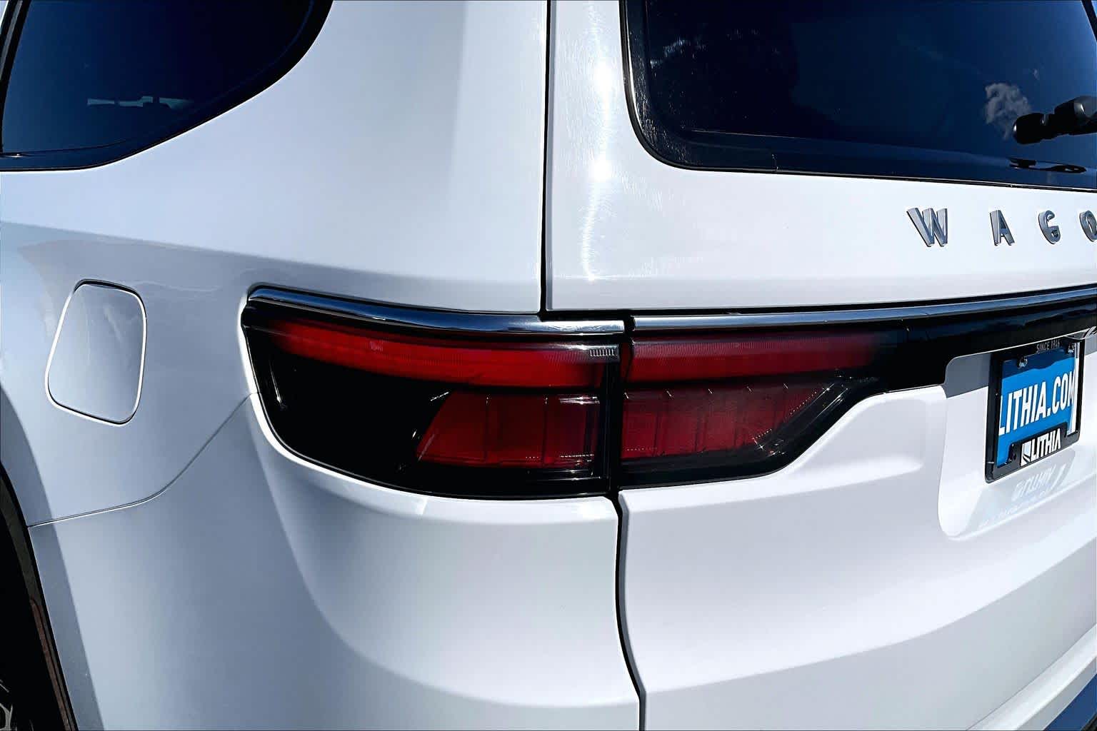 Thumbnail: 2024 Jeep Wagoneer - 33