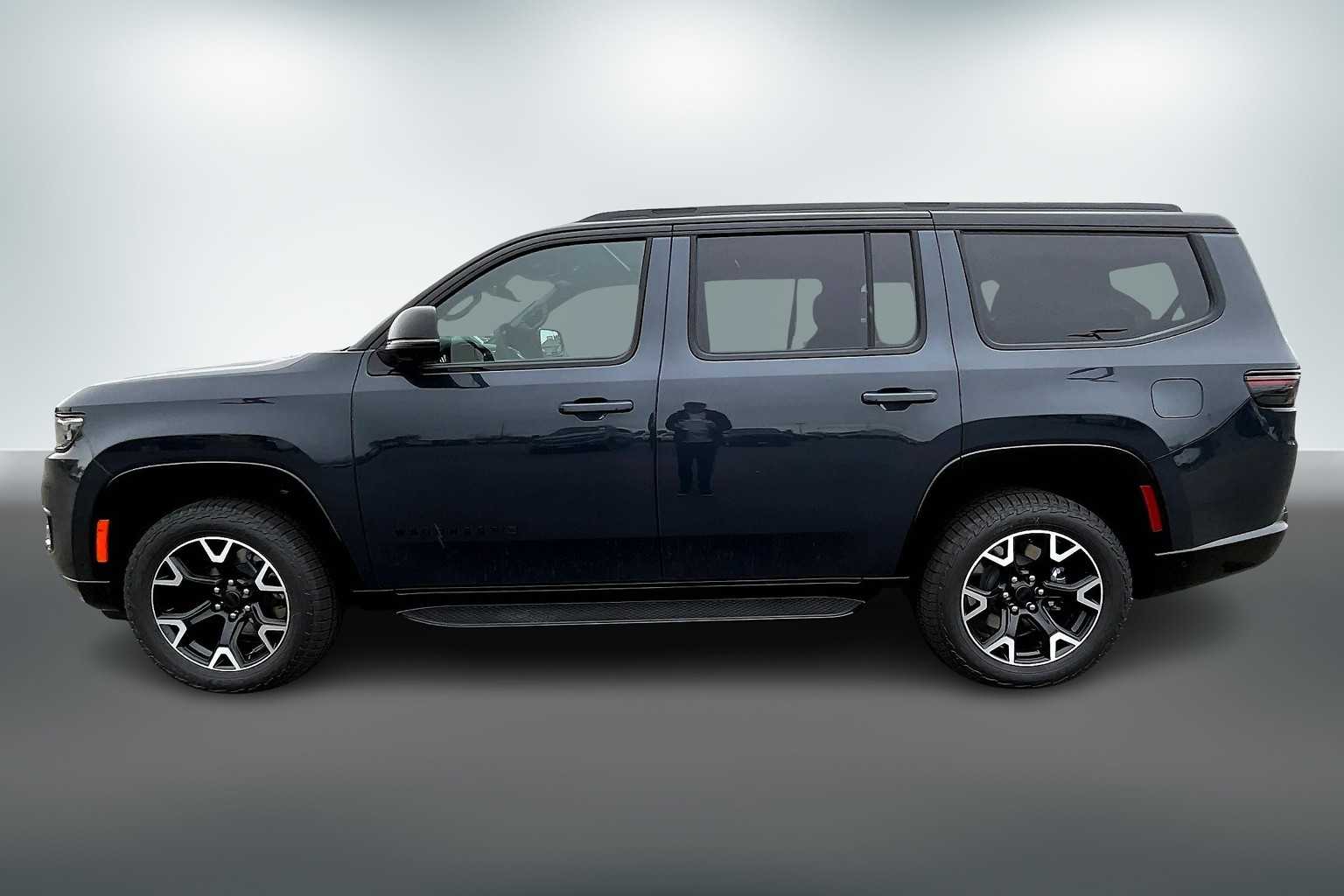 Thumbnail: 2025 Jeep Wagoneer - 3