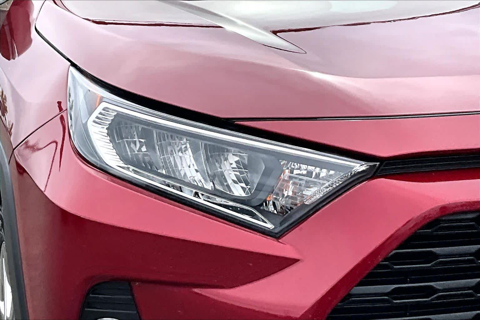 Thumbnail: 2020 Toyota RAV4 - 31